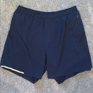 Men’s Lululemon shorts 7” w/ liner